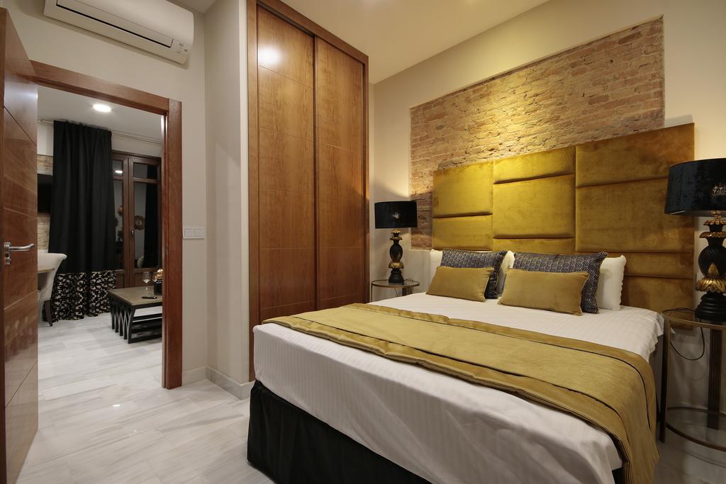 Suites Gran Via Capilla Real * Grenade